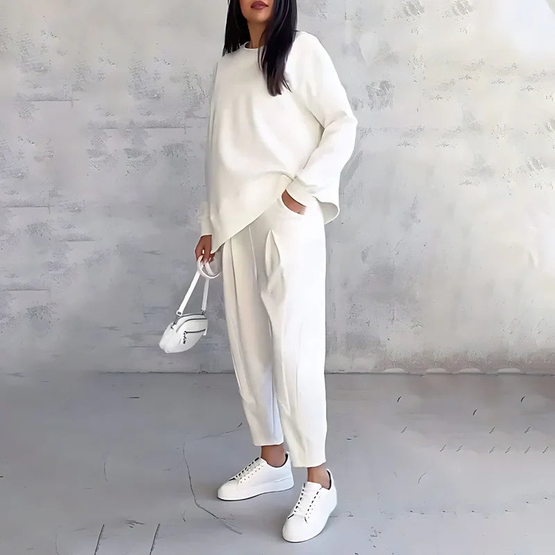 Babette | Stylový dvoudílný set s kulatým výstřihem