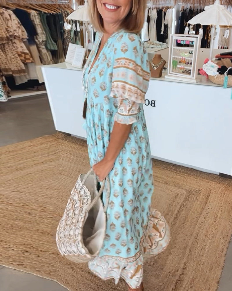Verona | Stylové šaty s výstřihem do V a elegantním potiskem