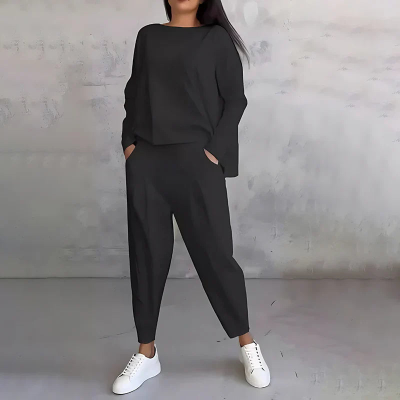 Babette | Stylový dvoudílný set s kulatým výstřihem