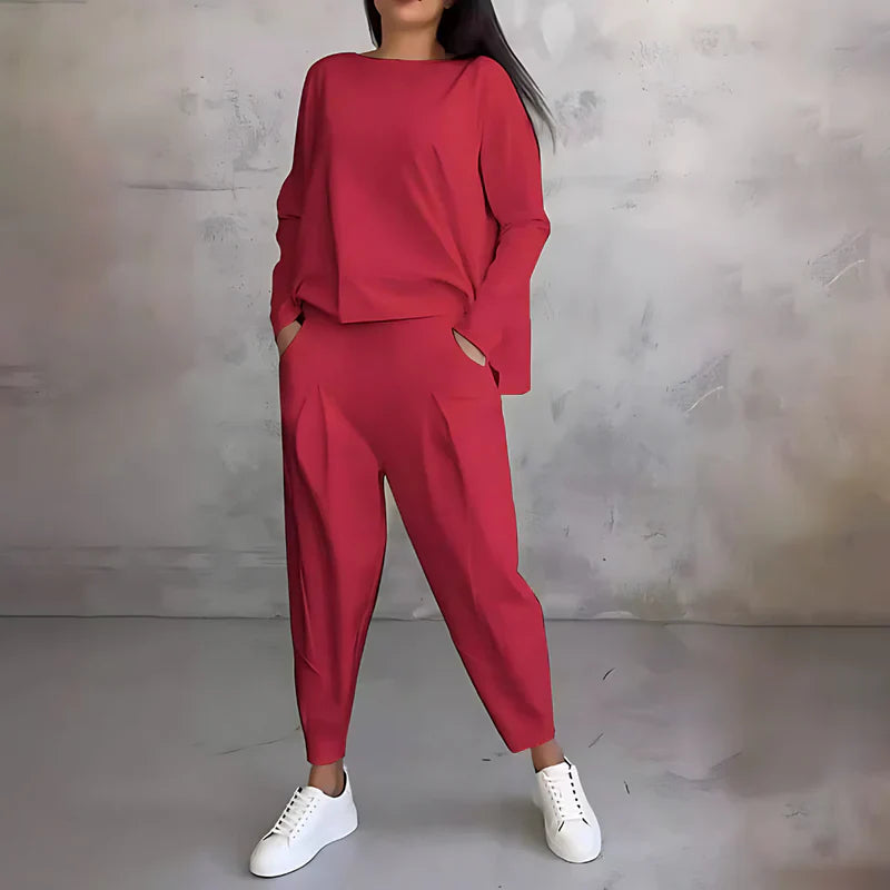 Babette | Stylový dvoudílný set s kulatým výstřihem